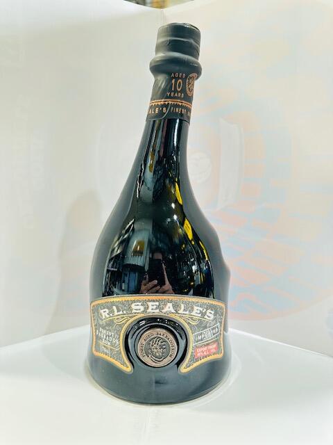 R.L. Seale's - 10 Year old Barbados Rum 46% 700ML